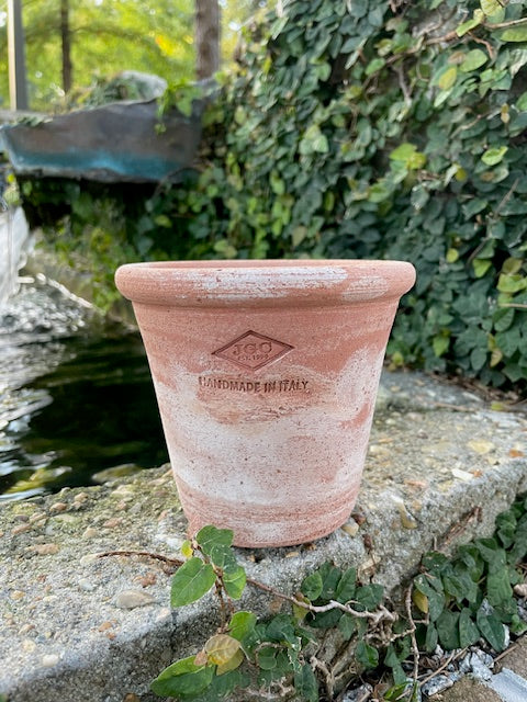 John's Garden Company Hamlett Pot, simple Italian terra cotta pot